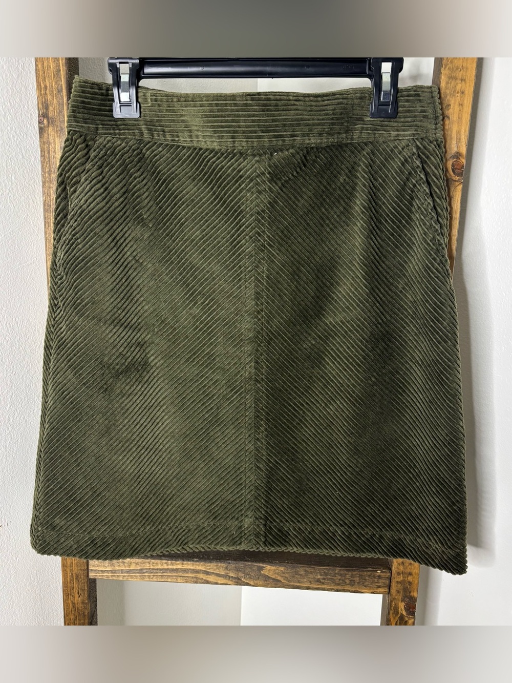Talbots Corduroy A-Line Skirt in Olive Green Size 6
